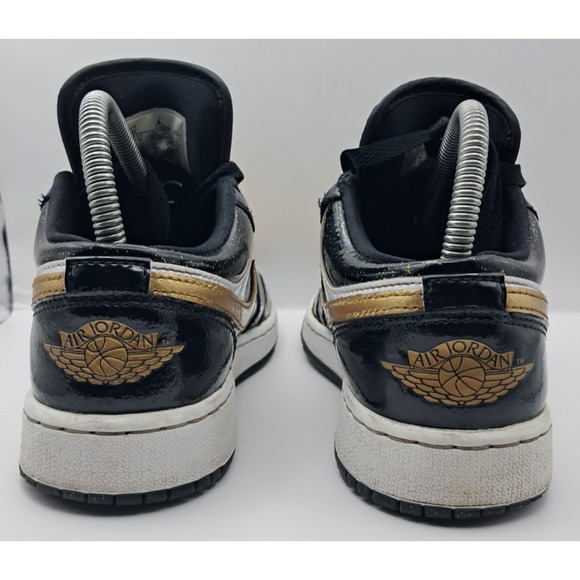Size 4Y | 5.5W - Jordan 1 Low SE Gold Toe (GS) - DR6970-071 - Picture 4 of 8